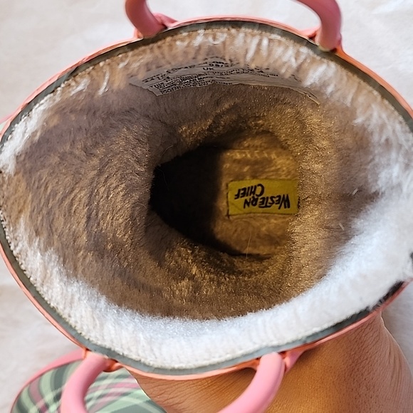 Faux-fur lined Waterproof Rain Boots - Picture 7 of 8